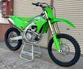 テックサーフから KX250（25）用フルエキゾーストマフラー「Super Moto MX／スーパーモト エムエックス」が発売！