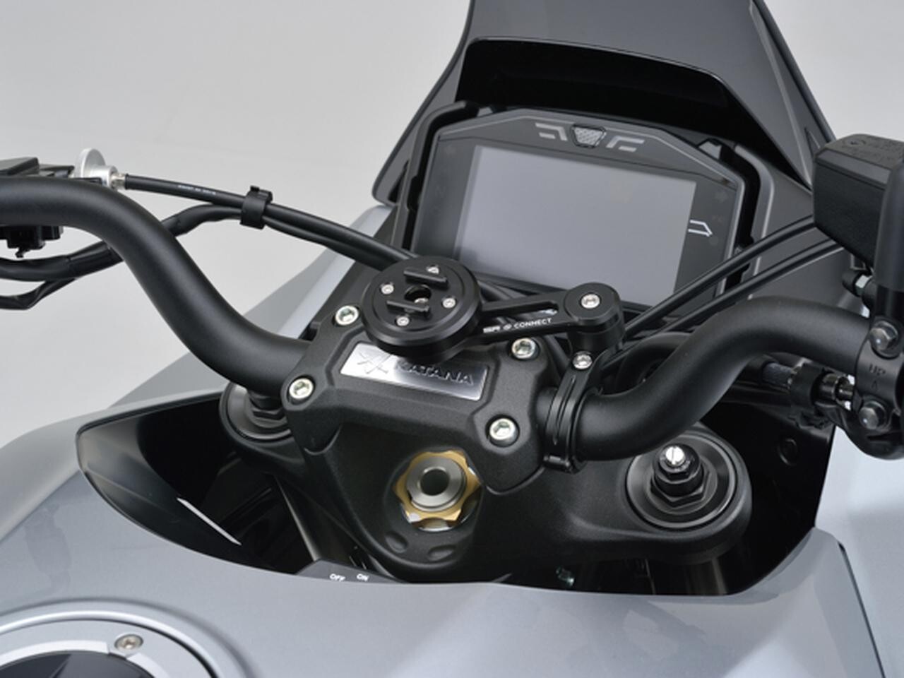 バイクの振動でスマホのカメラが壊れる前に。