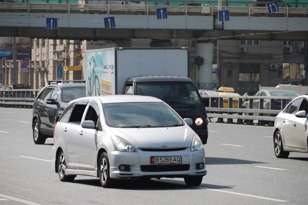 異国の街を懐かしい日本車が走る ロシア国内で流通する右ハンドル車事情 ベストカーweb 自動車情報サイト 新車 中古車 Carview