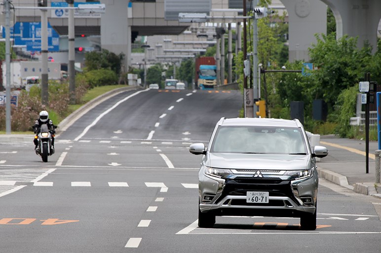 三菱アウトランダーPHEVには、電動化された未来も悪くないと思わせる親しみやすさがあった