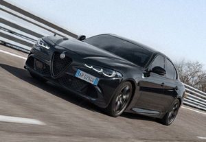 より躍動的に進化したアルファロメオ・ジュリアの特別限定車「ジュリア クアドリフォリオ エストレマ」が日本デビュー