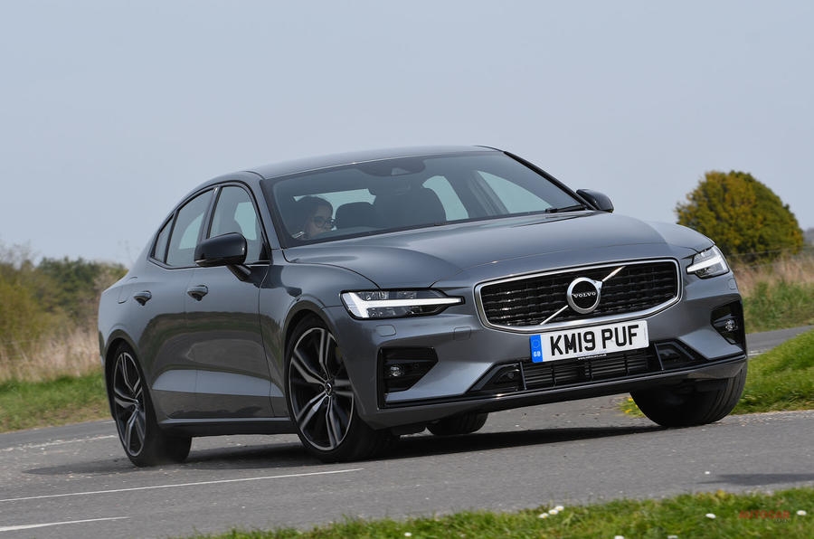 新型 ボルボs60 T5 Rデザインに試乗 秀でた内装とルックス 価格帯のベスト Autocar Japan 自動車情報サイト 新車 中古車 Carview