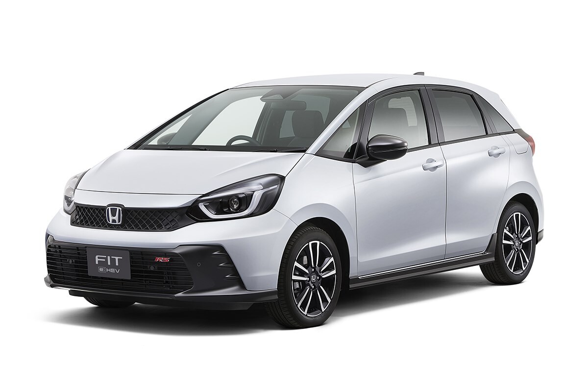 改良型「ホンダ フィット」の価格大公開！ 10/7発売、クロスターは10万円を超える値上がり。先進安全機能のアップグレードも解説