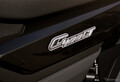 新カラー「白×金」で高級感アップ！ BMW、ミドルスクーターの新型『C 400 GT』日本発売