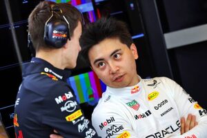 岩佐歩夢、レッドブルで121周を走り総合5番手「全員が重要なデータを集めることに集中した」ドライビングの改善も実感