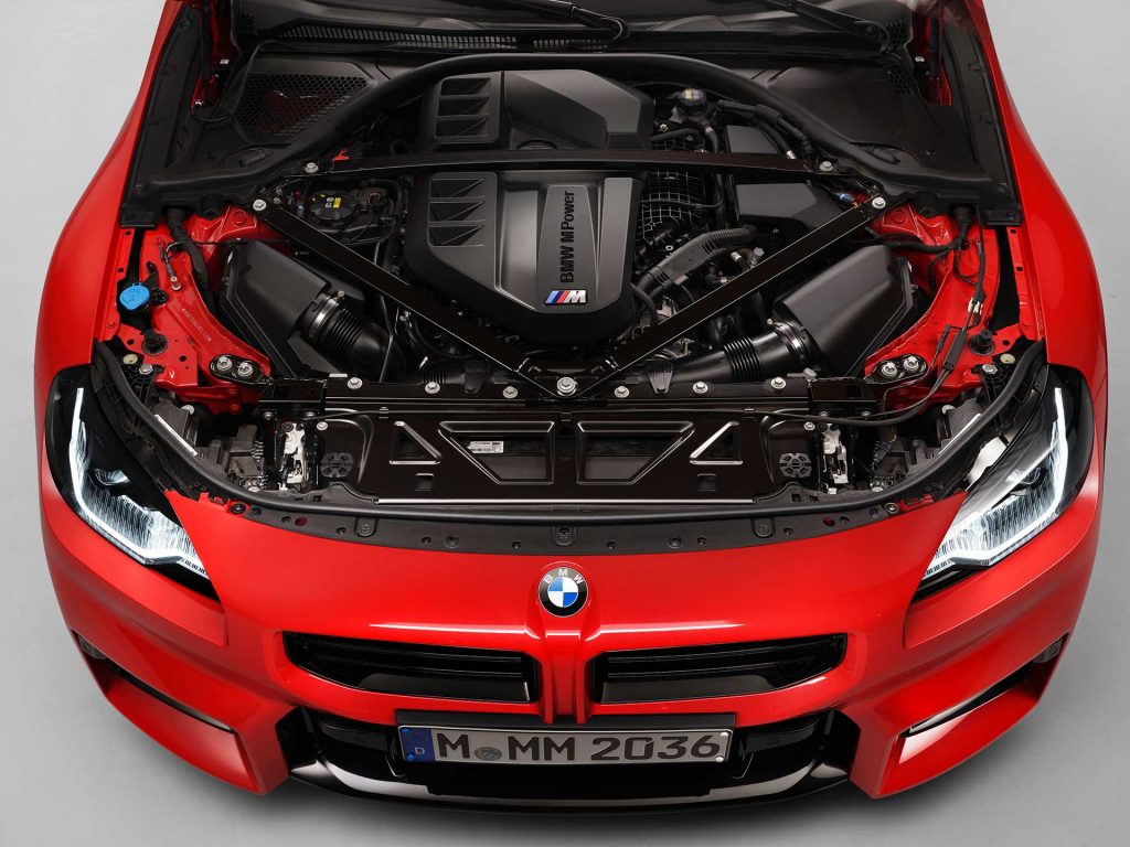 BMW 新型「M2クーペ」発表 正統派FRモデル MT搭載車設定