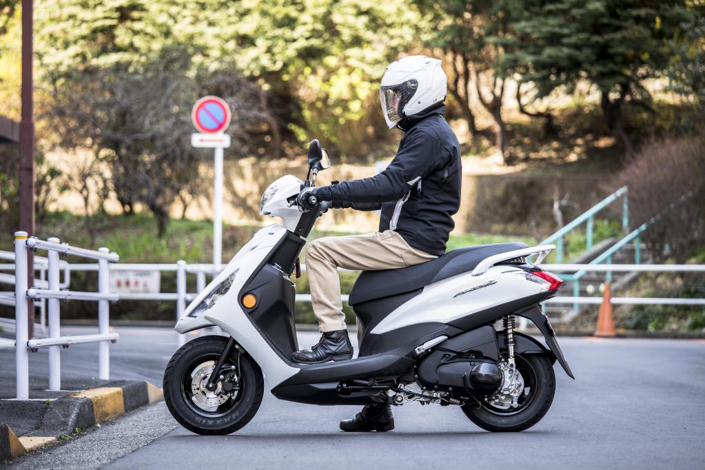 ヤマハ アクシスz試乗 信号の多い街なかを普段使いして 実走燃費57km Lって素晴らしい Motorfan 自動車情報サイト 新車 中古車 Carview