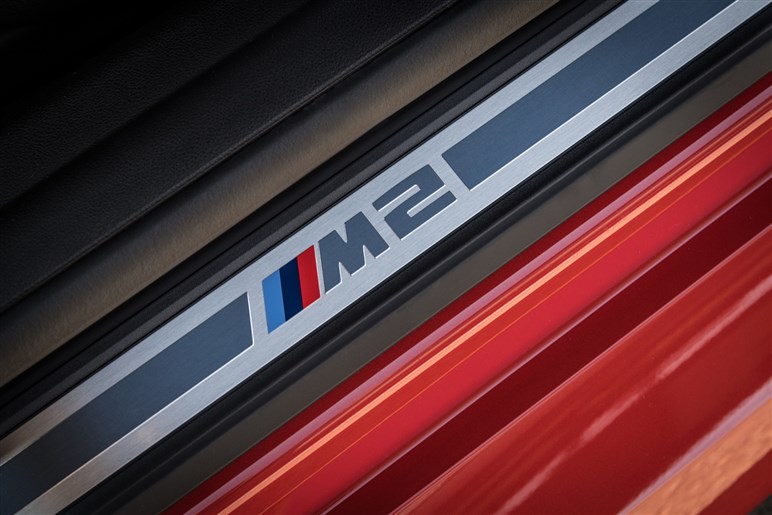 第二世代の「BMW M2」はカクカクしたデザインで視線クギづけ！ 日本で1000を切れるかに注目