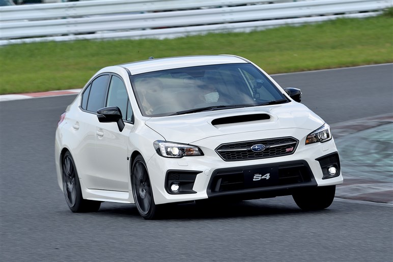 新型スバルWRX S4試乗。2.4Lエンジンはレスポンス抜群。可変ダンパー搭載の「STI Sport R」がオススメ