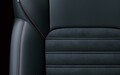 ブラック基調でスポーティな三菱アウトランダーPHEVの特別仕様車「BLACK Edition」発売
