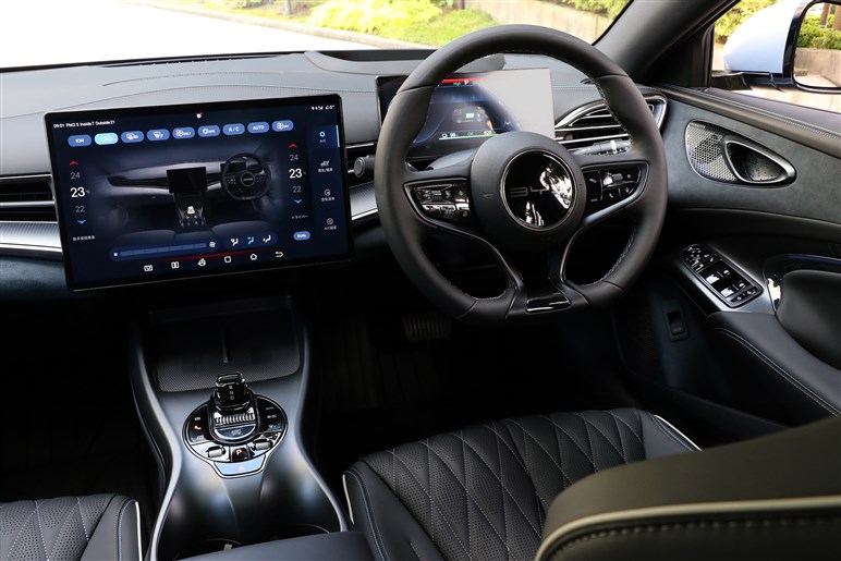 BYDの新型セダン「シール」は乗るとどう？ 中華高級EVのガジェット感とコスパは日本で通用する？