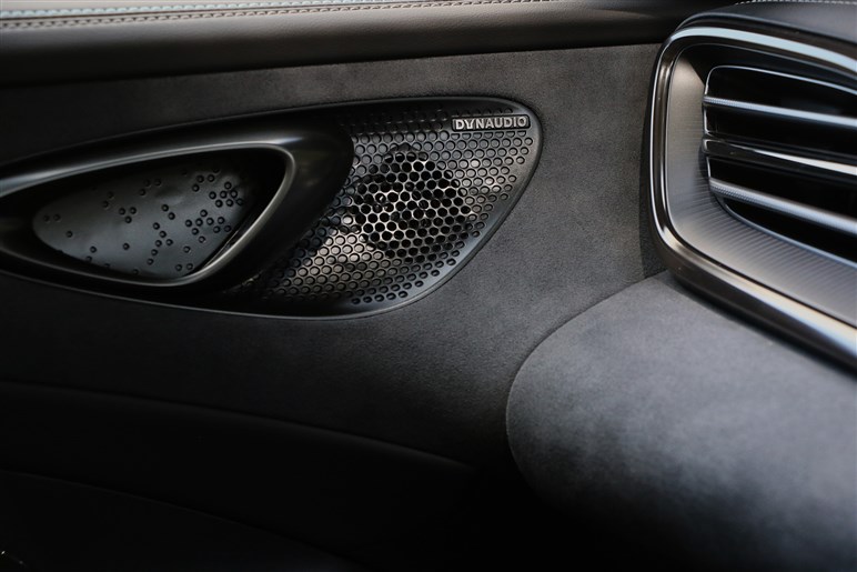 BYDの新型セダン「シール」は乗るとどう？ 中華高級EVのガジェット感とコスパは日本で通用する？