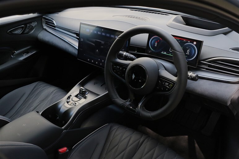 BYDの新型セダン「シール」は乗るとどう？ 中華高級EVのガジェット感とコスパは日本で通用する？