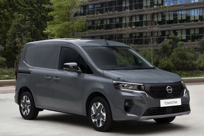 新型ルノー カングーの日産版が タウンスター の車名を冠して欧州デビュー カー アンド ドライバー 自動車情報サイト 新車 中古車 Carview