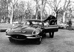 ジャガーが伝説的スポーツカーの「Eタイプ」60周年に向けて特別な復刻モデルを製作中！