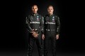 メルセデスF1、マシンカラーリングの変更に伴いドライバーのレーシングスーツもブラックに新調