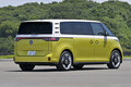 “ミニバン乗らず嫌い”が“欲しい”と思った！ VW「ID.Buzz」に試乗して分かった3つの魅力