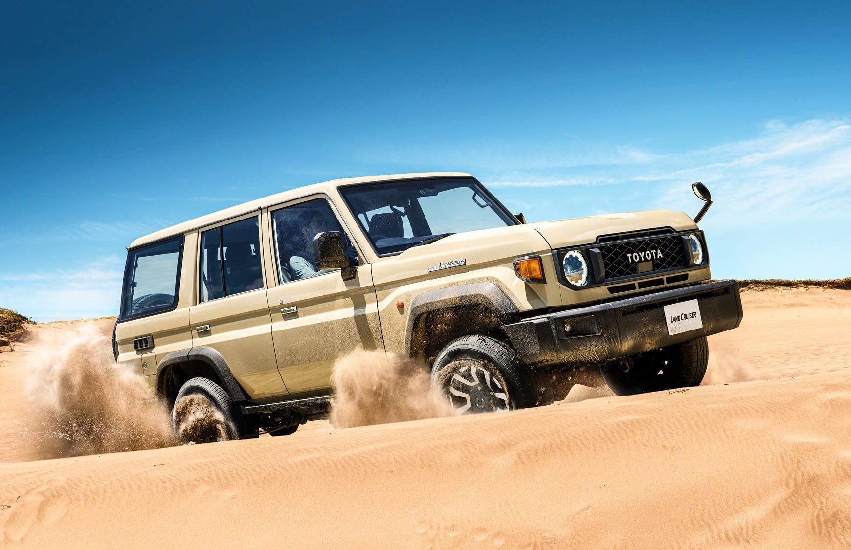 トヨタ、「ランクル70」復活　日本でもレギュラーモデル化　2.8Lディーゼルターボと6速ATで2023年冬に発売