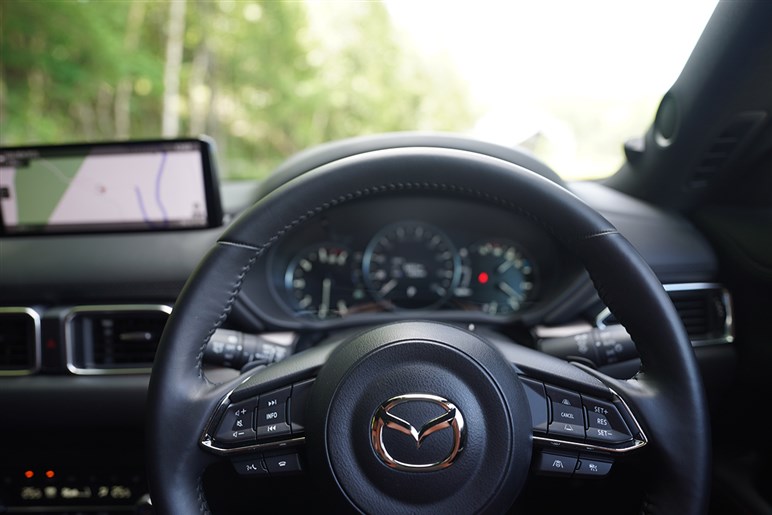 【熟成のマツダ「CX-5」】新型もよさそうだけど現行もかなりいいぞ…！ 完熟の2代目CX-5に改めて乗ってみた