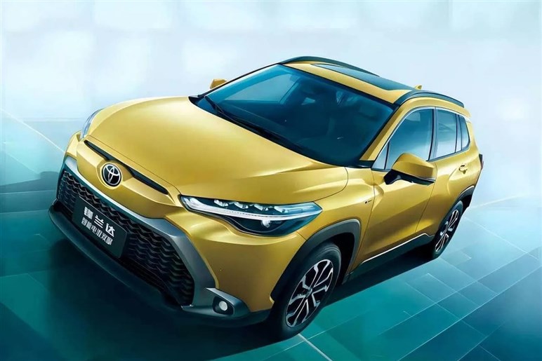 新型「フロントランダー」の姿がリーク。「カローラ クロス」の中国仕様はEV風フロントマスクに変身