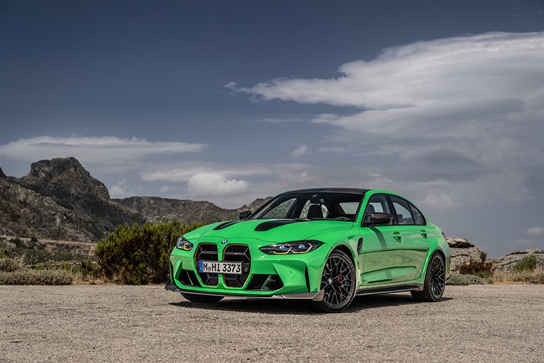 BMW「M3 EVプロトタイプ」を捕捉。リアブレーキが焼けるほどの超高負荷テストを実施か