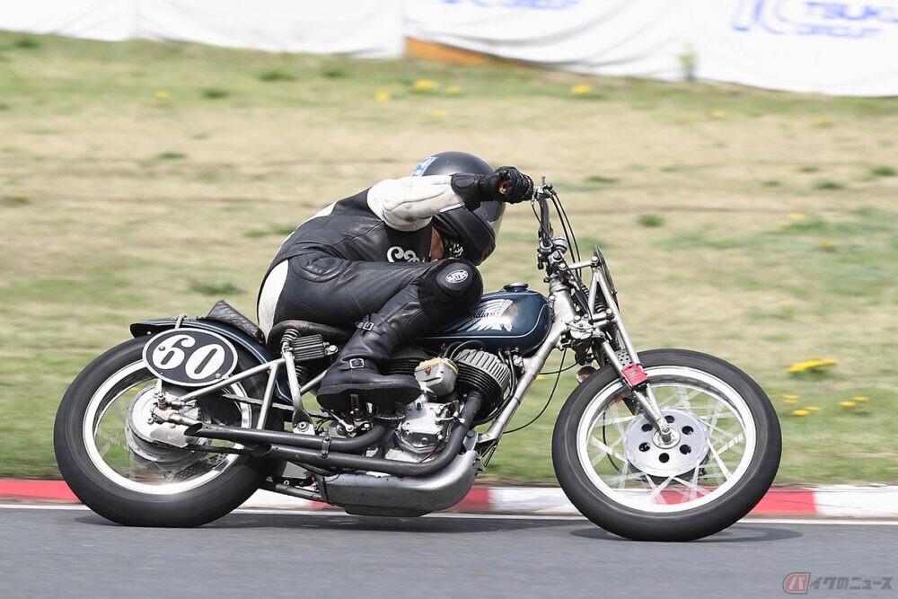 大人のクラシック・バイクの大運動会 A.V.C.C.& LOCが筑波サーキットで開催