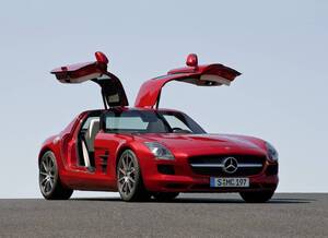 伝説の300SLを彷彿させる「メルセデス・ベンツ SLS AMG」　中編