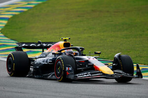 順調なスタートから一転、接触と不手際で後退。ロスがなければ後方からの入賞も可能だった決勝【角田裕毅F1第21戦分析】