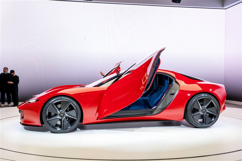 マツダの新型ロータリースポーツの名は「RX-9」が有力。「アイコニックSP」ベースで26年秋公開の可能性