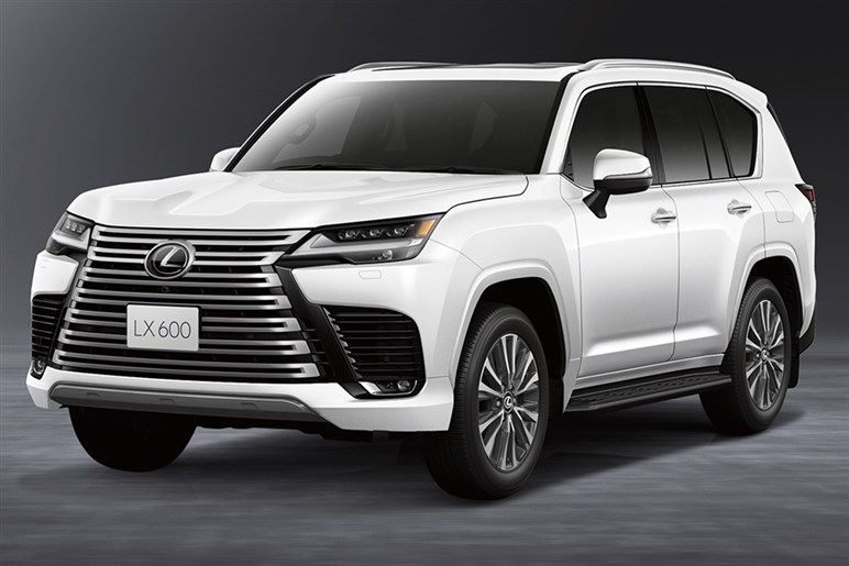 日産「ムラーノ」の第4世代モデル登場。エクストレイルの“格上”だが日本導入は…難しそうな理由