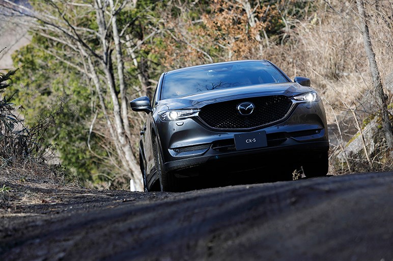 マツダ CX-30、CX-5、CX-8でマッドなオフロードコースへ。乗用車向けAWDの進化を実感