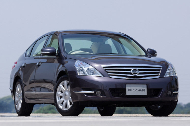 日産2代目ティアナ登場 おもてなしセダンに進化!