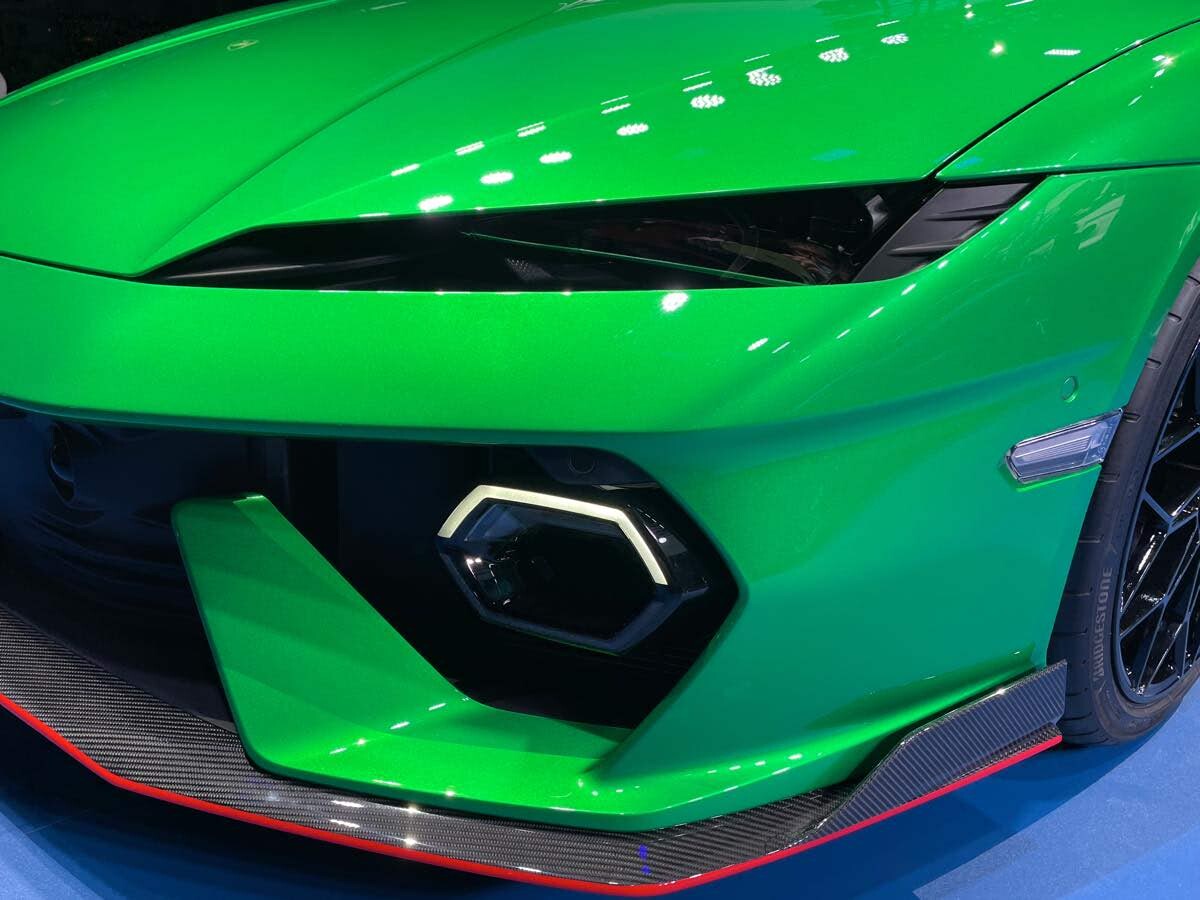 ランボルギーニのV8ハイブリッドスポーツカー、テメラリオが日本
