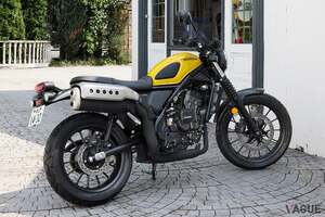 レバー操作不要の“Eクラッチ”搭載モデルを新設定！ ホンダの“軽二輪”スクランブラー「CL250」はマイナーチェンジで何が進化した？