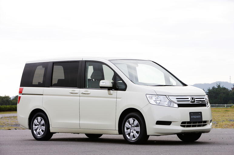 大きく広くなった、新型ステップワゴンに試乗！