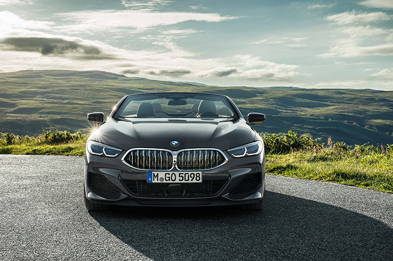 BMWの最上級オープン「8シリーズコンバーチブル」が本国で発表