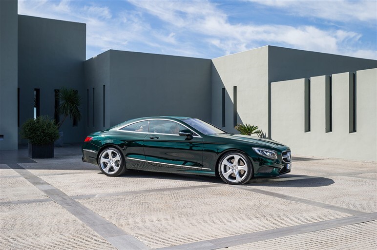 Sクラスクーペ発表 スワロフスキーのLEDライト採用