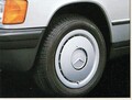 1970～1990年代で見るメルセデス・ベンツの疑問「なぜシートは硬くてハンドルが大きい？」