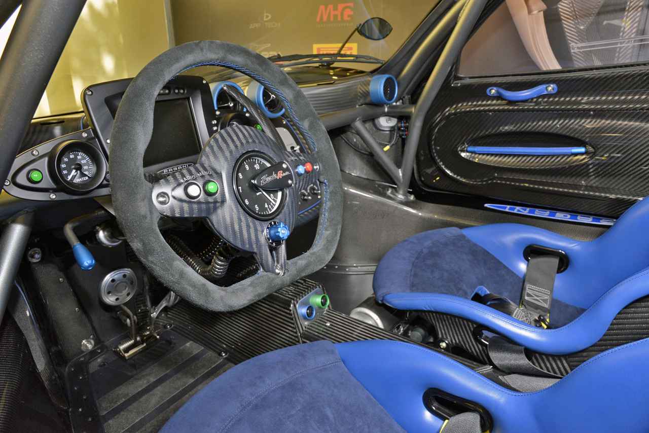 スーパーカー年代記 074 パガーニ ゾンダは創始者オラチオ パガーニが初めて手がけたスーパーモデル Webモーターマガジン 自動車情報サイト 新車 中古車 Carview