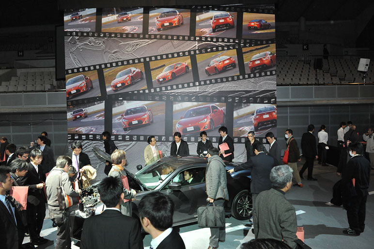 トヨタのFRスポーツが復活！86発表イベント