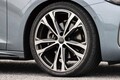 新型「アウディ A5」 試乗で実感、高性能ハイブリッド車が目指すクオリティの高み