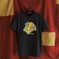 ヴェルサーチェはメドゥーサを軸に優雅でパワフル！──2025年夏のTシャツ&カットソーコレクション