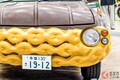 ド迫力の「“靴”車」公開！ まさかの「トヨタ車」ベース!? 全長5mのビッグモデル「ブーツモービル」とは