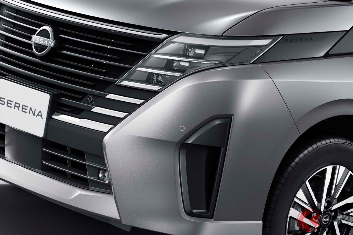 日産の新型「ミニバン」初の特別モデル発売！ 新型「セレナ」人気オプション搭載の「Vセレクション」登場！ 325万円から