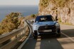 MINI「カントリーマン」初の限定車 光で印象が変わる、特別なブルーをまとう