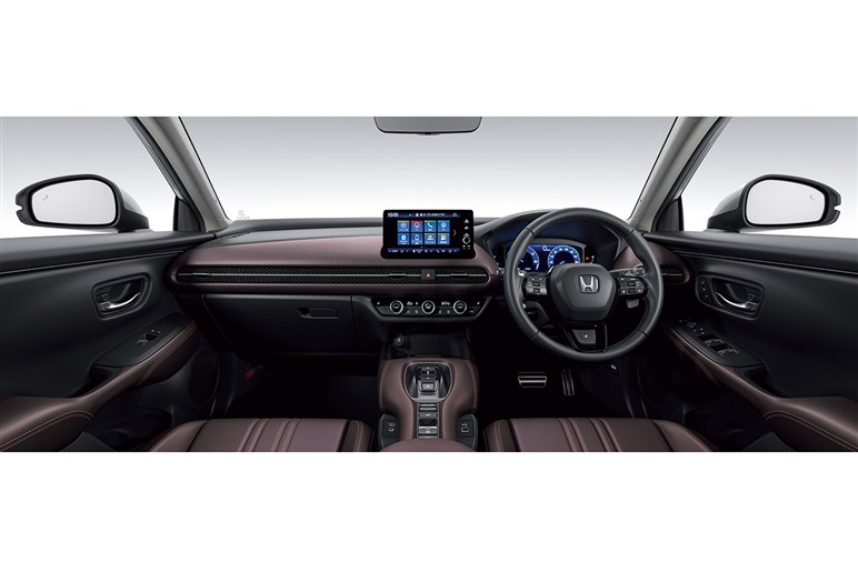 ホンダ ZR-Vの最安グレード、320万円の「X」（ガソリン）はアリなのか？　装備を細かくチェックしてみた