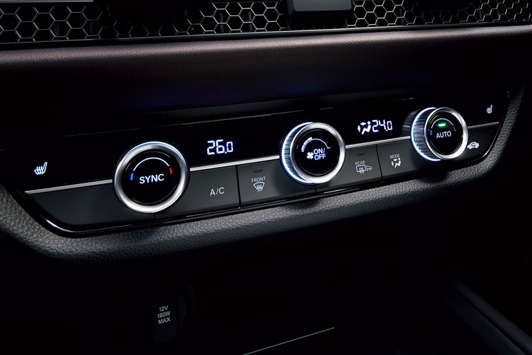 ホンダ ZR-Vの最安グレード、320万円の「X」（ガソリン）はアリなのか？　装備を細かくチェックしてみた