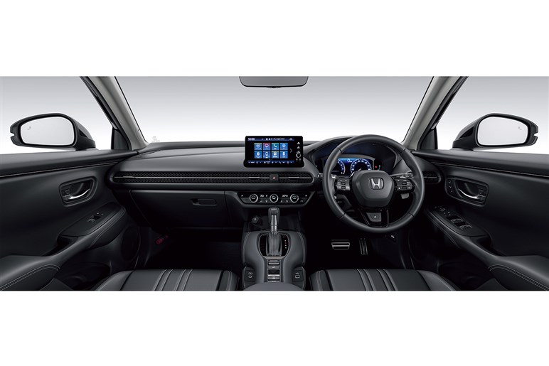 ホンダ ZR-Vの最安グレード、320万円の「X」（ガソリン）はアリなのか？　装備を細かくチェックしてみた
