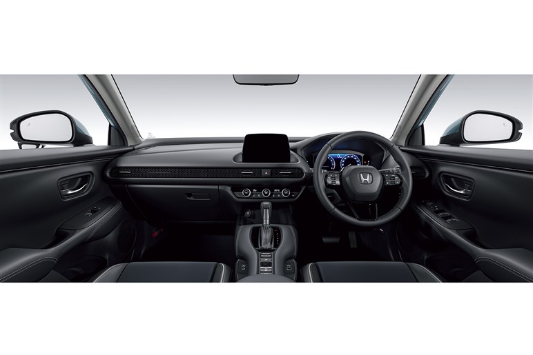 ホンダ ZR-Vの最安グレード、320万円の「X」（ガソリン）はアリなのか？　装備を細かくチェックしてみた