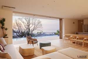 海と花火を望む絶景ビュー！ 都心から新幹線で30分 熱海市に誕生した“プール・天然温泉・サウナ”を楽しめる至れり尽くせりの貸別荘とは